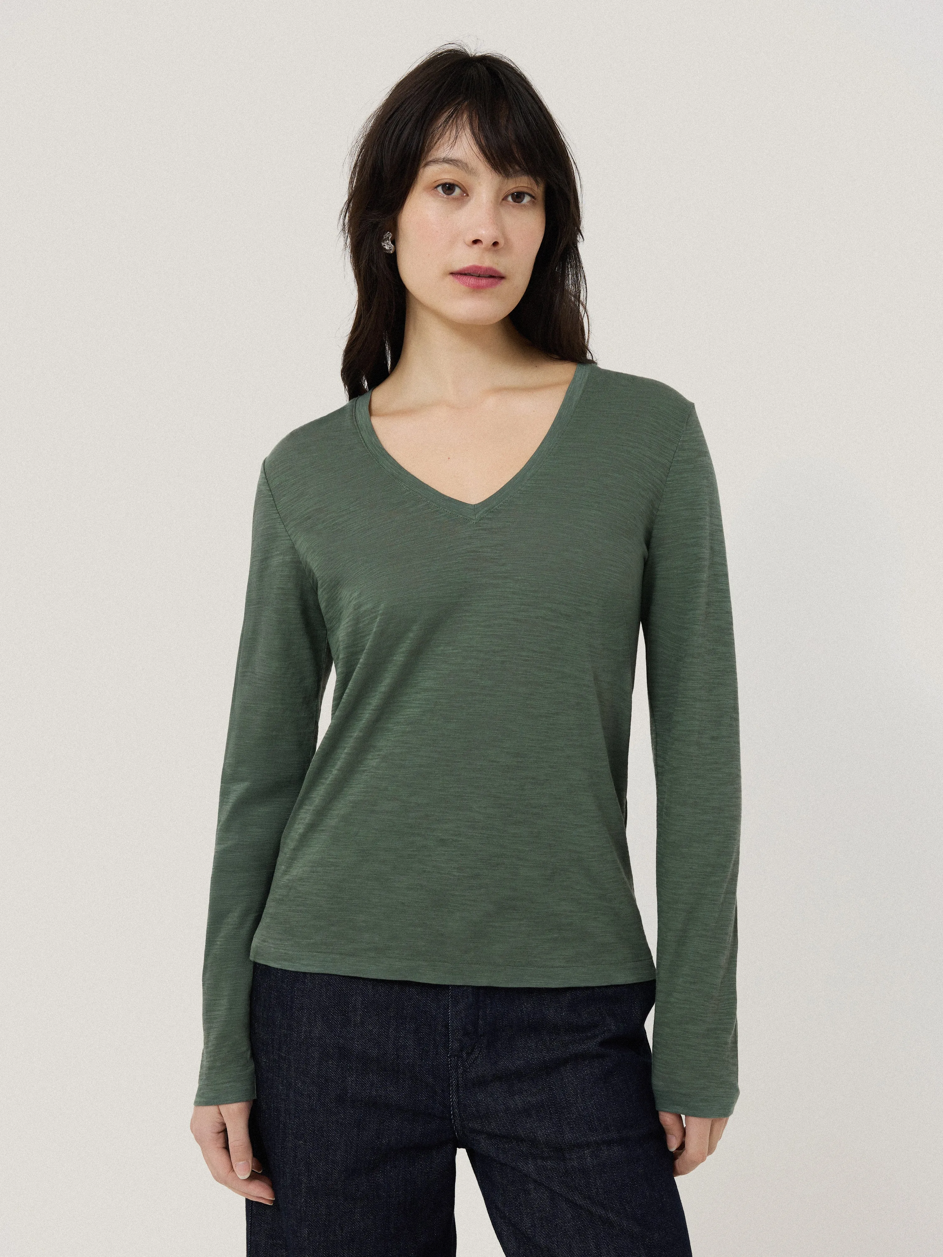 Cotton Slub V Neck Long Sleeve Tee | Green