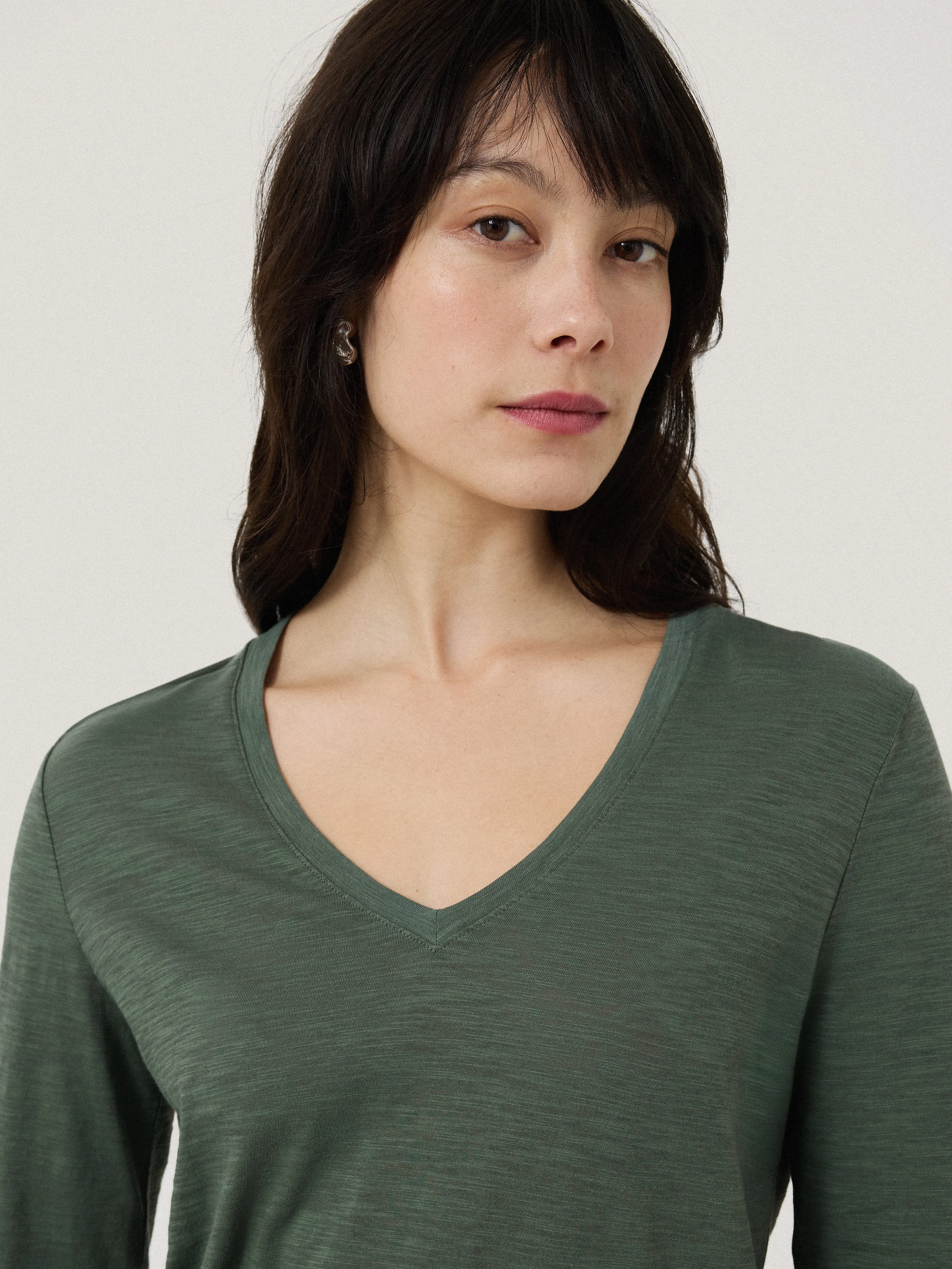 Cotton Slub V Neck Long Sleeve Tee | Green