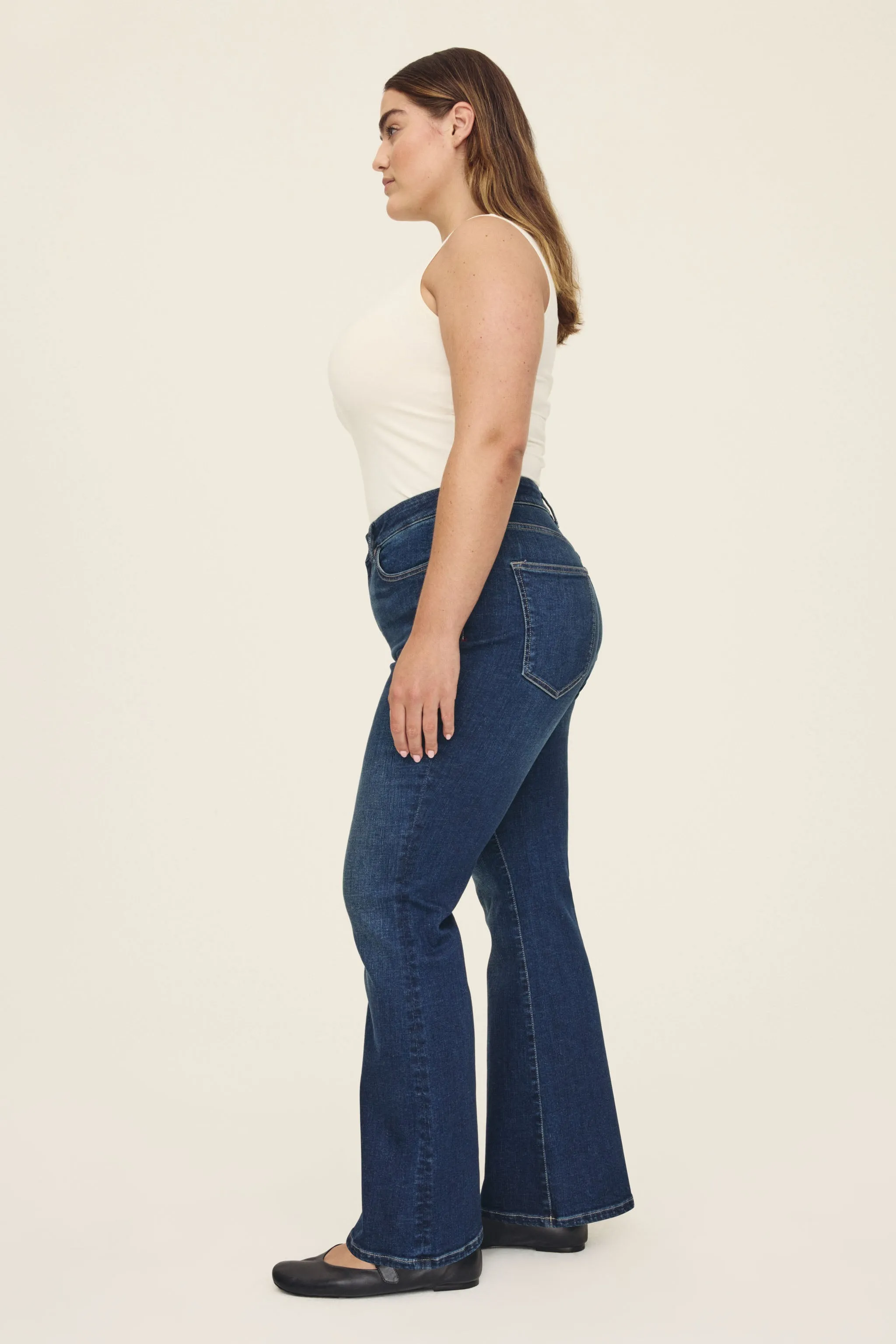 NAO STRETCH PLUS - HIGH RISE BOOTCUT JEANS | VROOM