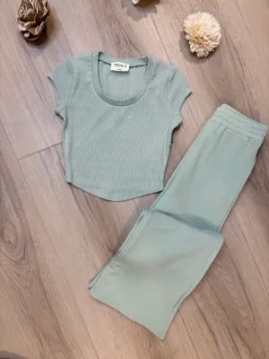 TEN Short Sleeve Scoop Neck Tee in Pistachio