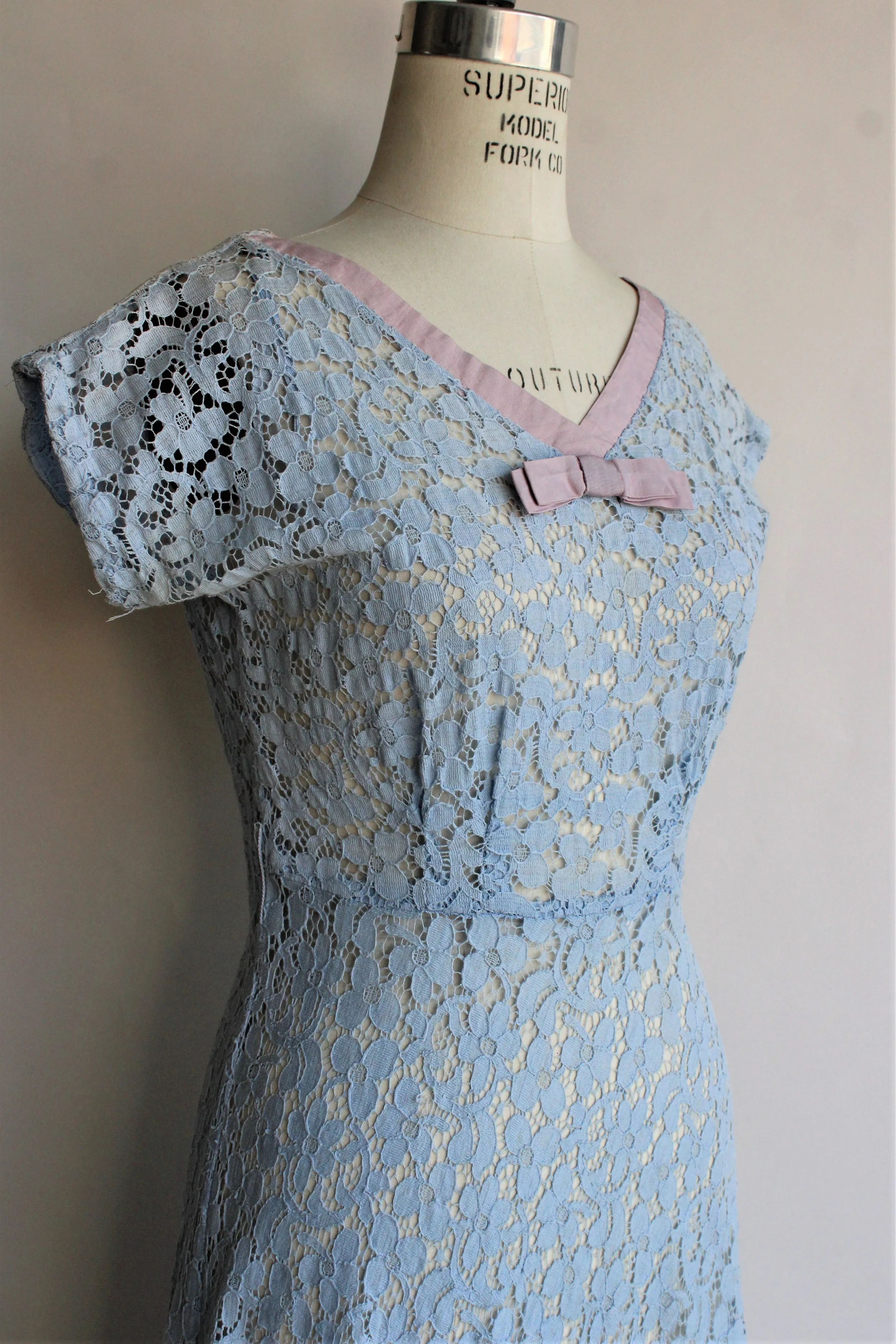 Vintage 1940s 1950s Blue Lace Dress With Lavender Bow
