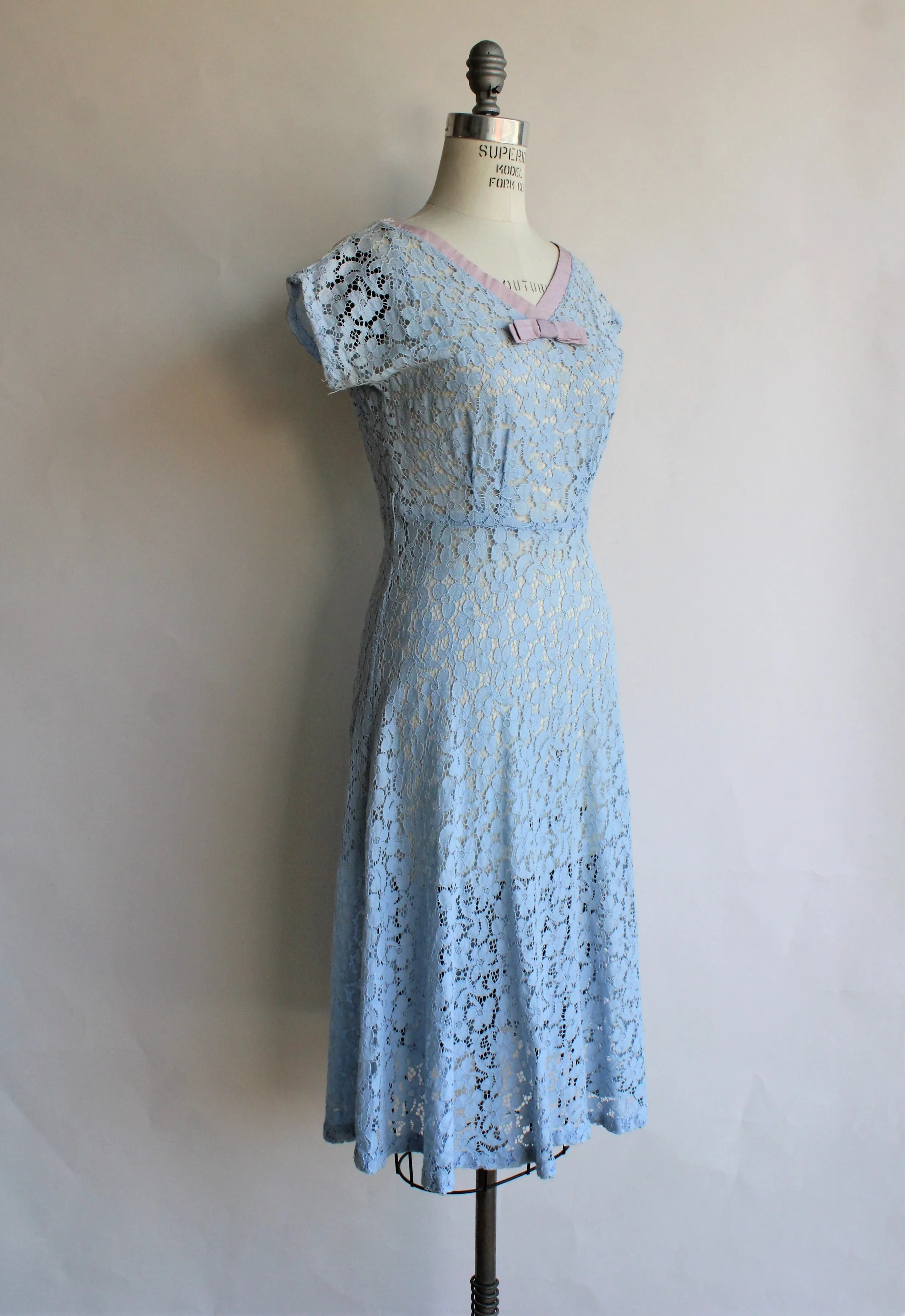 Vintage 1940s 1950s Blue Lace Dress With Lavender Bow